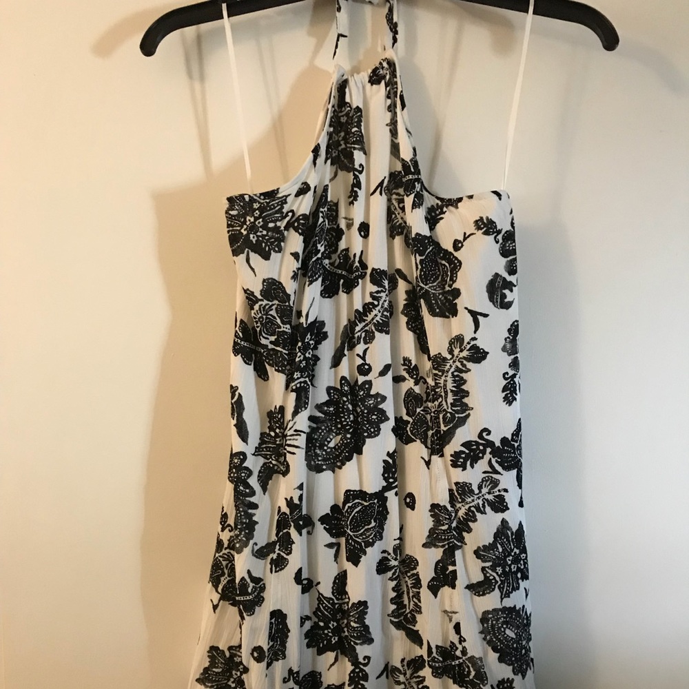 Kendall and Kylie Halter dress
